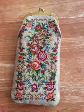 Floral Needlepoint Kiss-Lock Eyeglass Case - Multicolor